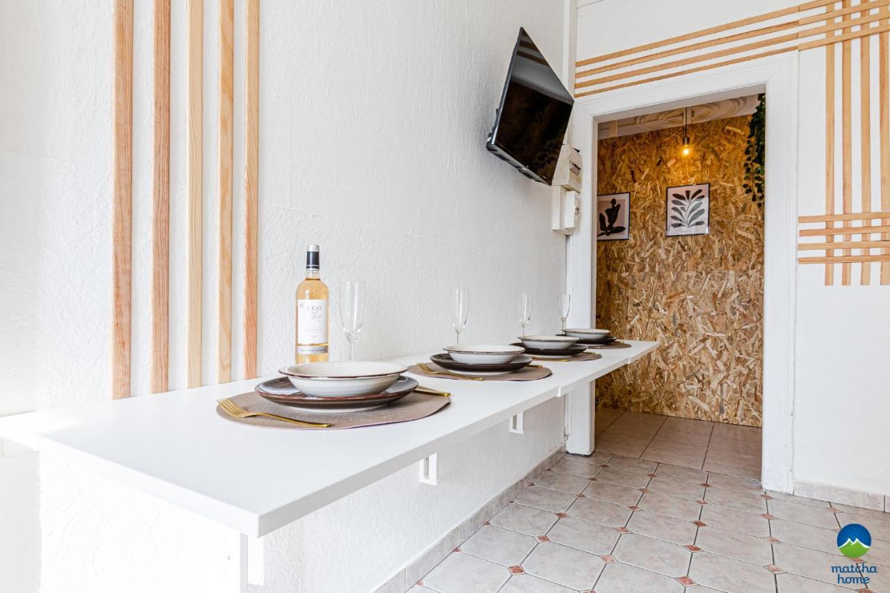 3 Appts - 3 A 7 Lits - Parfait 6 A 10 Pers - Max 26 Pers - 1 Immeuble - Convivialite, Rentabilite ------ English - 3 Apts - 3 To 7 Beds - Ideal For 6 To 10 Guests - Up To 26 - Same Building - Friendly, Flexible Hettange-Grande Extérieur photo