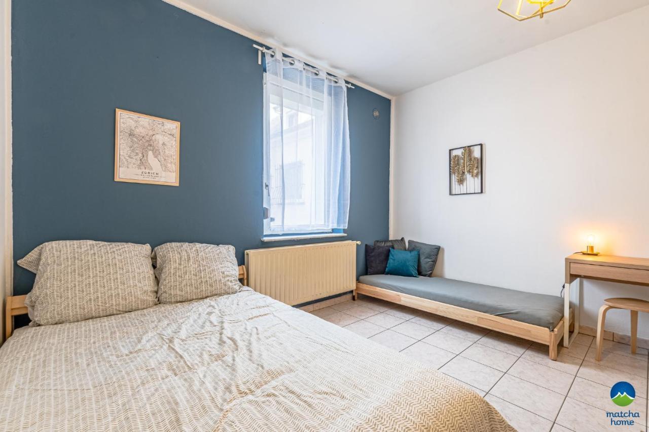 3 Appts - 3 A 7 Lits - Parfait 6 A 10 Pers - Max 26 Pers - 1 Immeuble - Convivialite, Rentabilite ------ English - 3 Apts - 3 To 7 Beds - Ideal For 6 To 10 Guests - Up To 26 - Same Building - Friendly, Flexible Hettange-Grande Extérieur photo