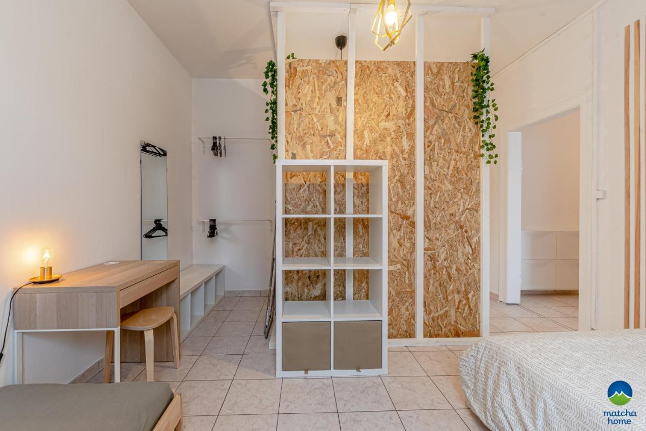 3 Appts - 3 A 7 Lits - Parfait 6 A 10 Pers - Max 26 Pers - 1 Immeuble - Convivialite, Rentabilite ------ English - 3 Apts - 3 To 7 Beds - Ideal For 6 To 10 Guests - Up To 26 - Same Building - Friendly, Flexible Hettange-Grande Extérieur photo