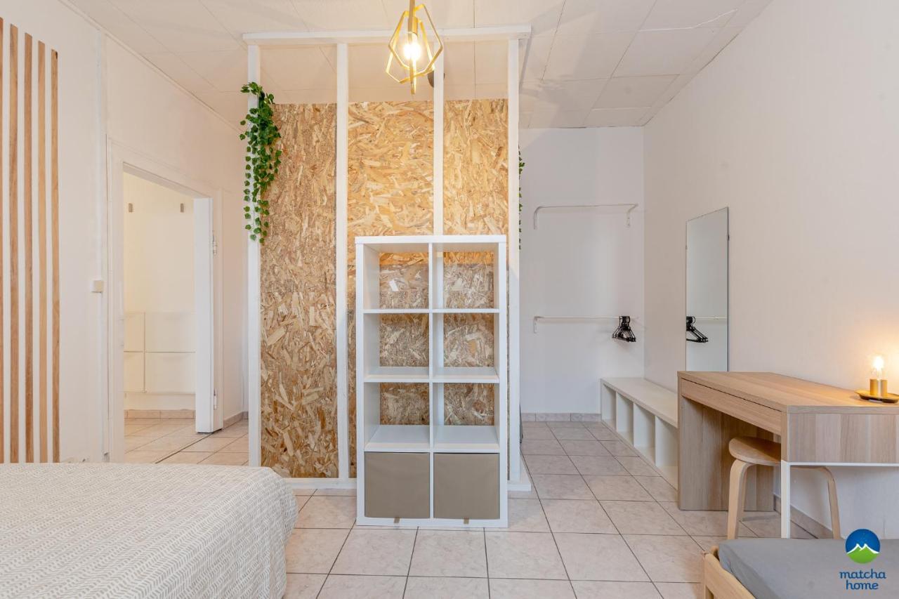 3 Appts - 3 A 7 Lits - Parfait 6 A 10 Pers - Max 26 Pers - 1 Immeuble - Convivialite, Rentabilite ------ English - 3 Apts - 3 To 7 Beds - Ideal For 6 To 10 Guests - Up To 26 - Same Building - Friendly, Flexible Hettange-Grande Extérieur photo