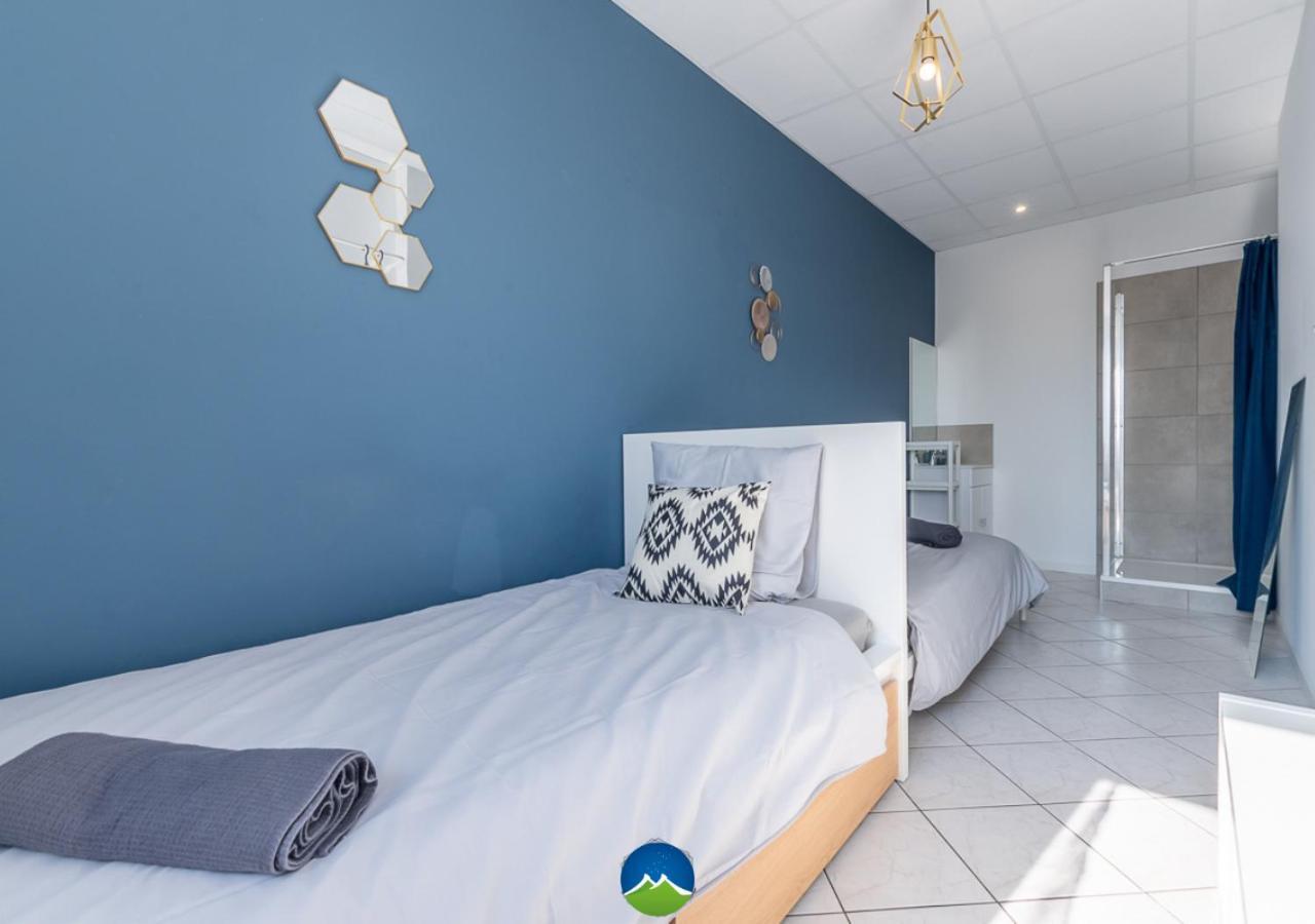 3 Appts - 3 A 7 Lits - Parfait 6 A 10 Pers - Max 26 Pers - 1 Immeuble - Convivialite, Rentabilite ------ English - 3 Apts - 3 To 7 Beds - Ideal For 6 To 10 Guests - Up To 26 - Same Building - Friendly, Flexible Hettange-Grande Extérieur photo